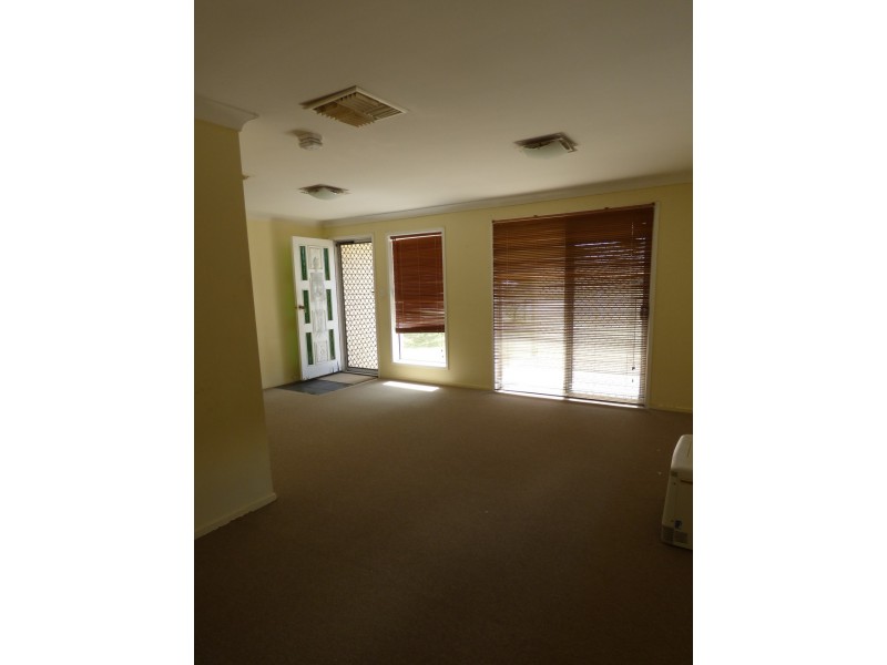 16 Beitz Street, Roma QLD 4455