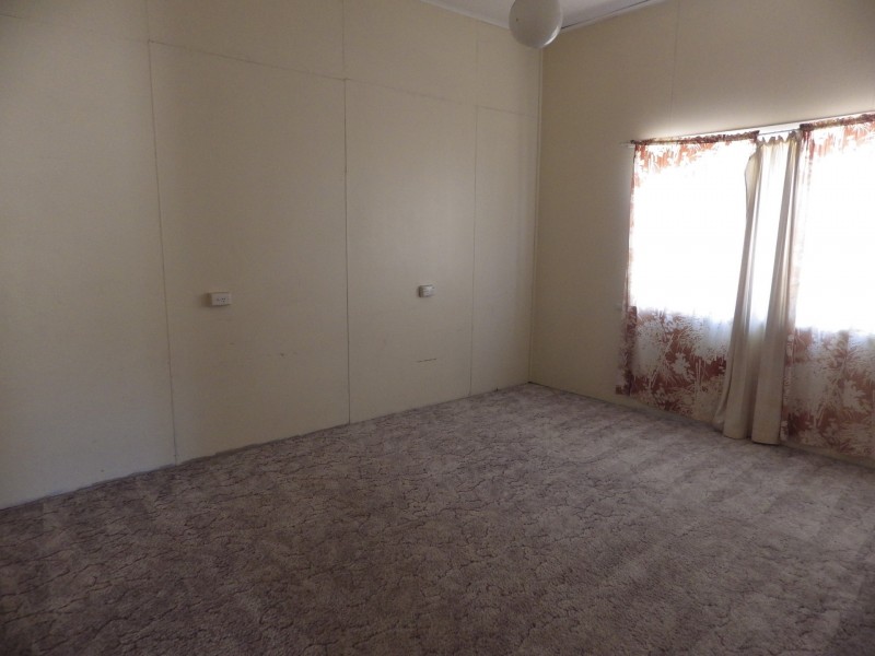 142 Alice Street, Mitchell QLD 4465