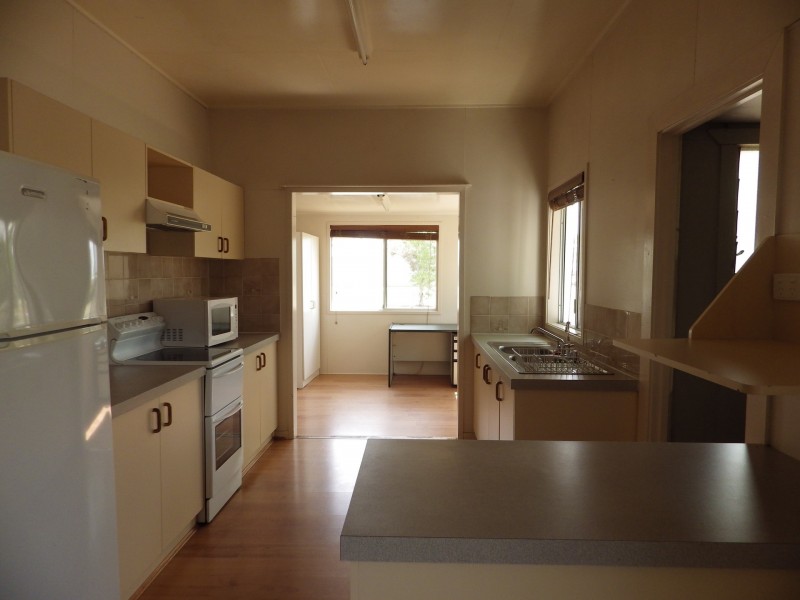 14 Russell Street, Roma QLD 4455