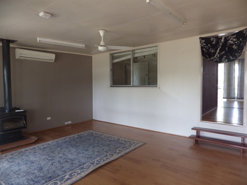 14 Russell Street, Roma QLD 4455