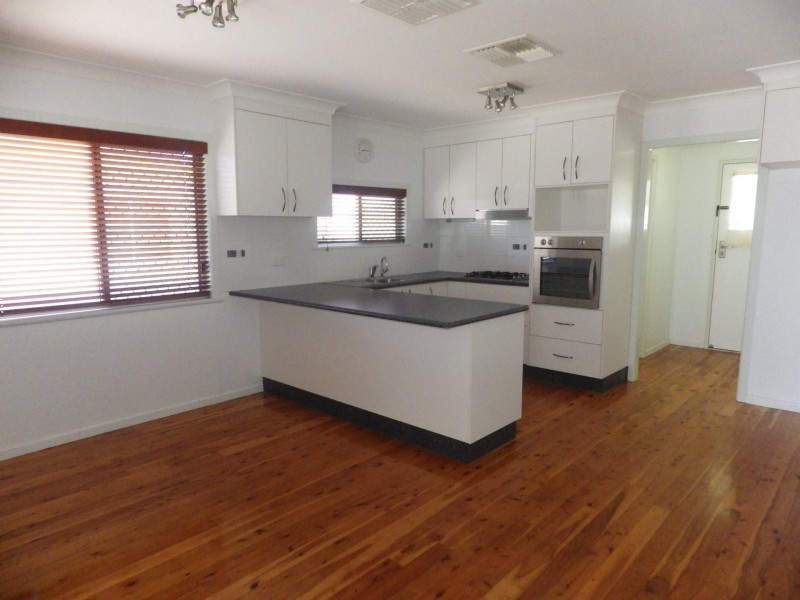 34 Derry Street, Roma QLD 4455