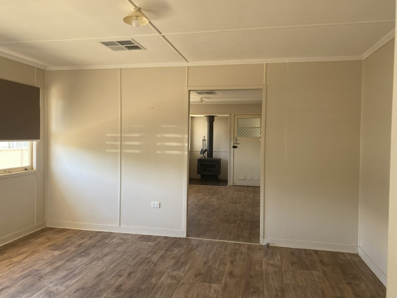 126 Currey Street, Roma QLD 4455