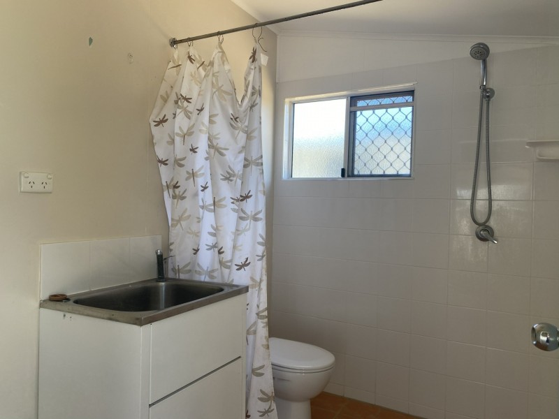 126 Currey Street, Roma QLD 4455