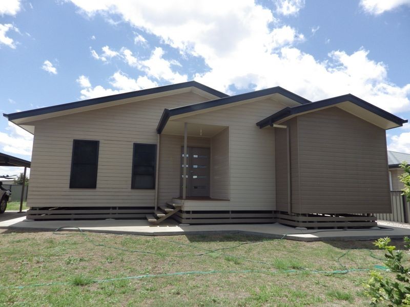 6 Lockyer Crescent, Roma QLD 4455