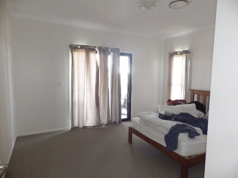 6 Lockyer Crescent, Roma QLD 4455