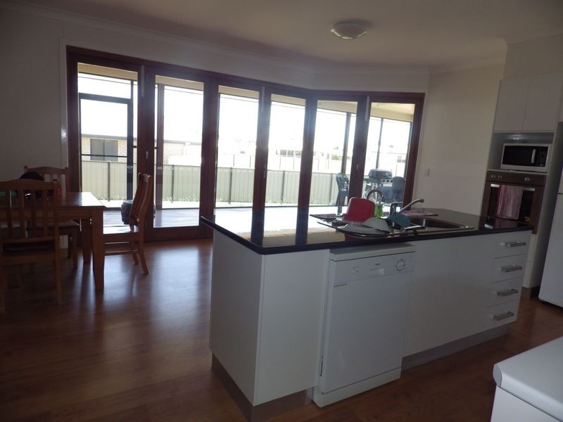 6 Lockyer Crescent, Roma QLD 4455