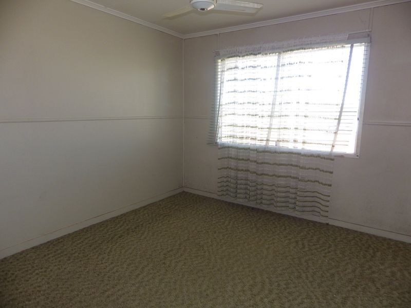 27 Jackson Street, Roma QLD 4455