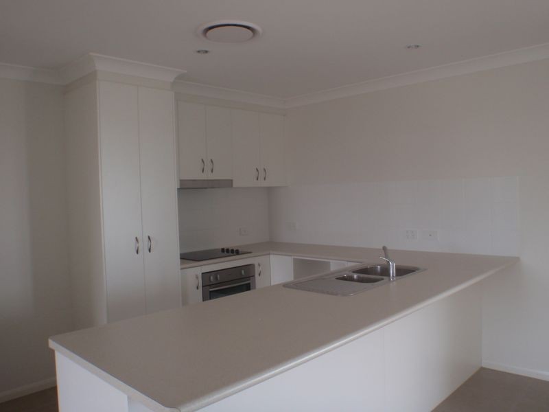 11 Lockyer Crescent, Roma QLD 4455