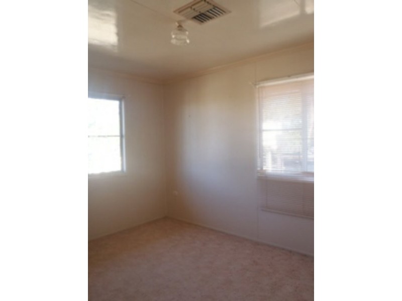 8 Foott Street, Roma QLD 4455