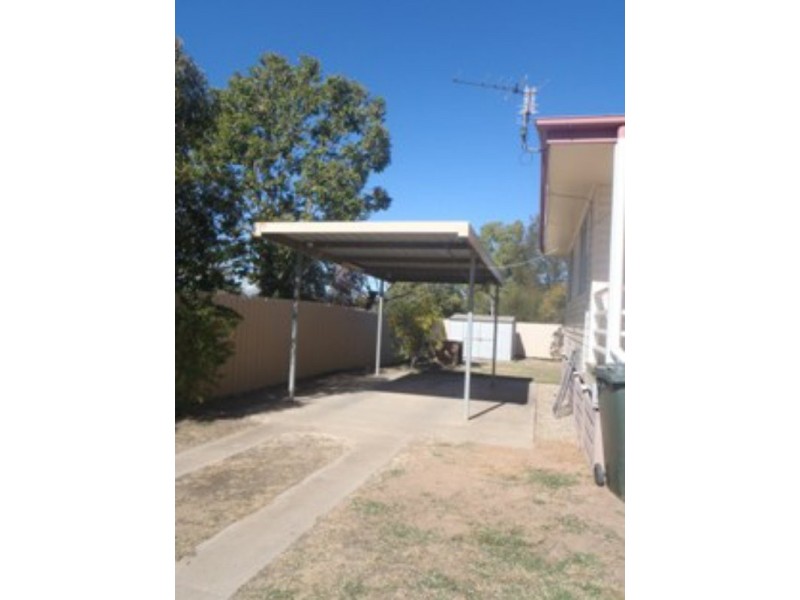 8 Foott Street, Roma QLD 4455