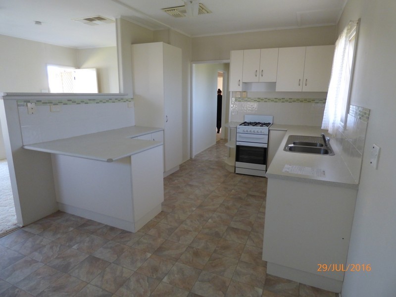 26 Luff Street, Roma QLD 4455