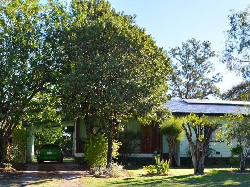 13 Hunter Street, Roma QLD 4455