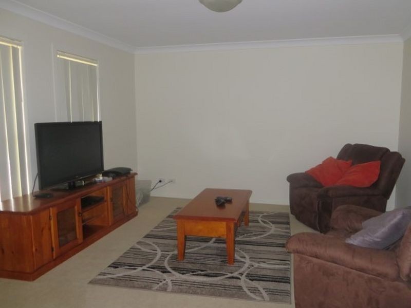 16 Courtney Street, Roma QLD 4455