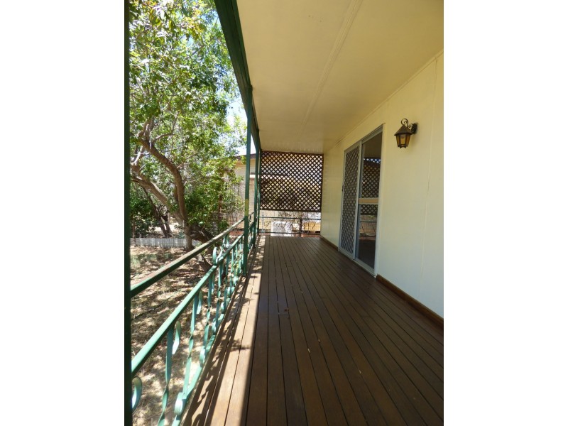 3 Wright Street, Roma QLD 4455
