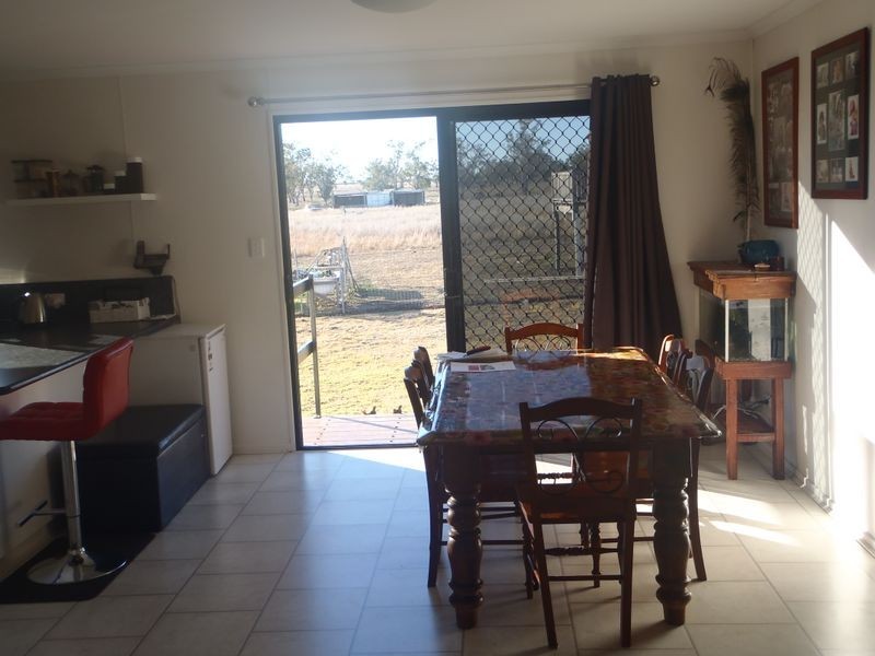 184 Bourne Drive, Roma QLD 4455