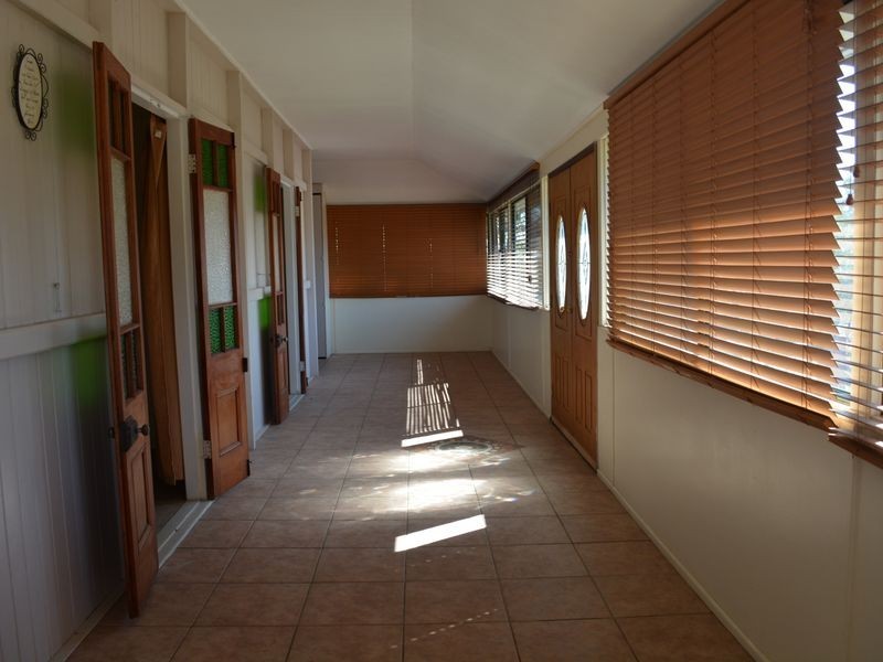 30 Northern Road, Roma QLD 4455