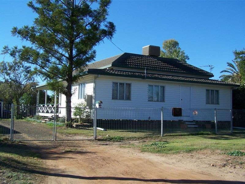 132 Arthur Street, Roma QLD 4455