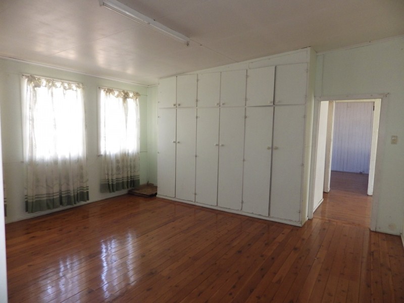 132 Arthur Street, Roma QLD 4455