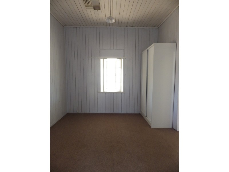 132 Arthur Street, Roma QLD 4455