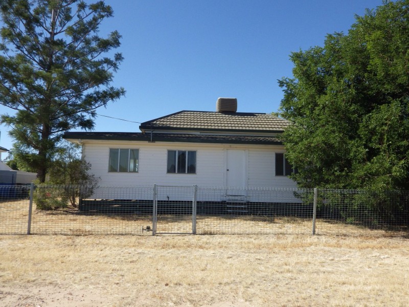 132 Arthur Street, Roma QLD 4455