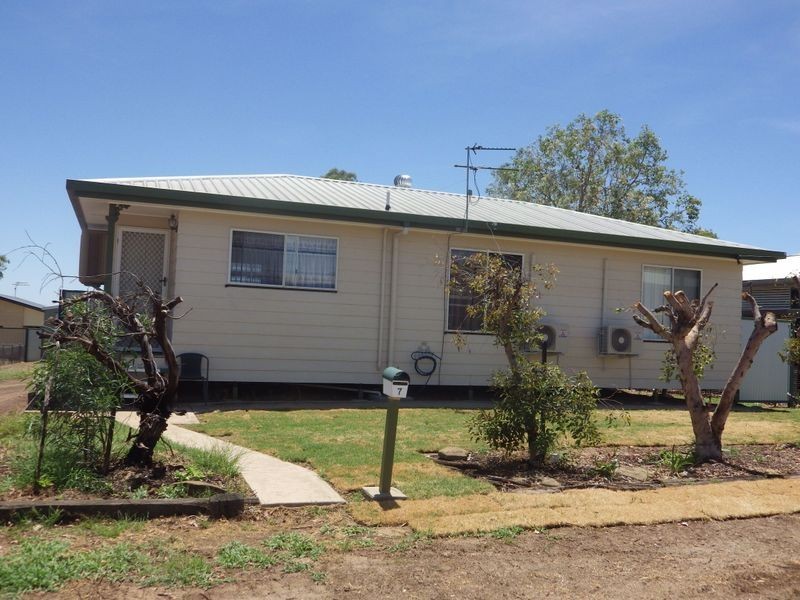 7 Robusta Drive, Roma QLD 4455