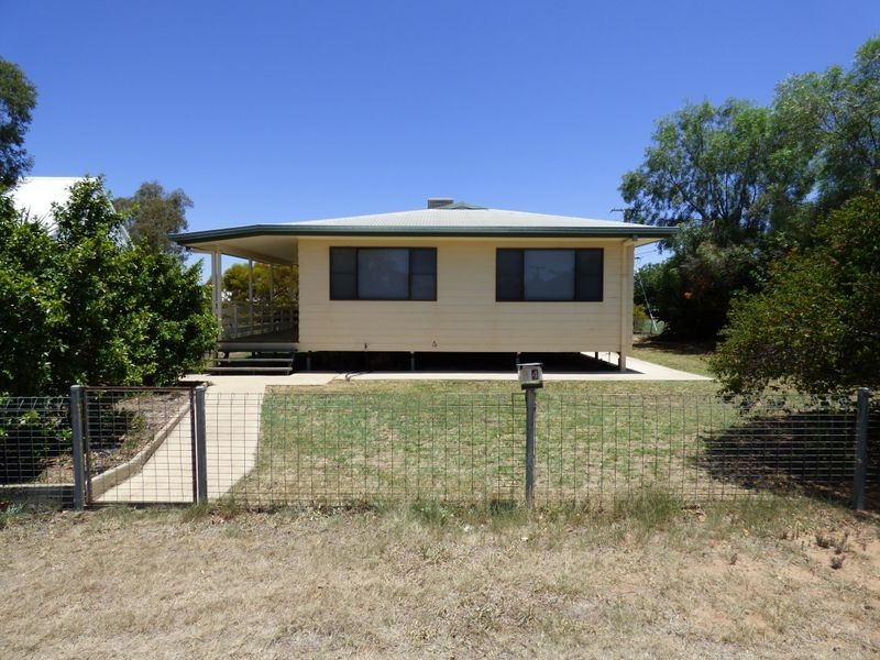24 Derry Street, Roma QLD 4455