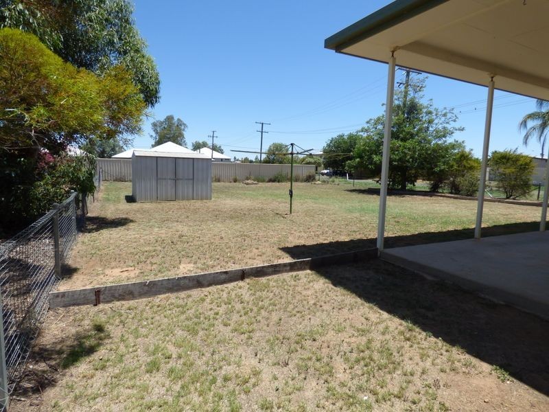 24 Derry Street, Roma QLD 4455