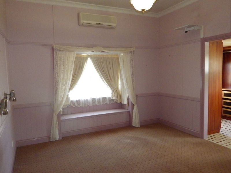 21 William Street, Roma QLD 4455
