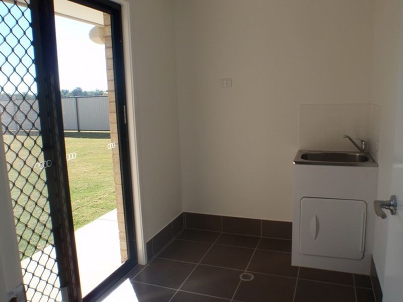 17 Edna Street, Roma QLD 4455