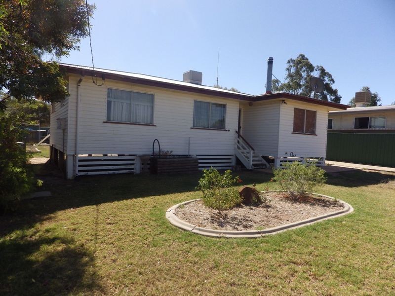 27 Jackson Street, Roma QLD 4455