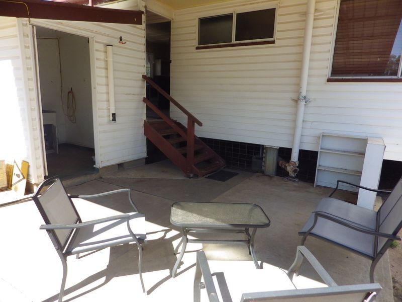 27 Jackson Street, Roma QLD 4455