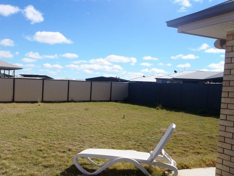 1 Lockyer Crescent, Roma QLD 4455