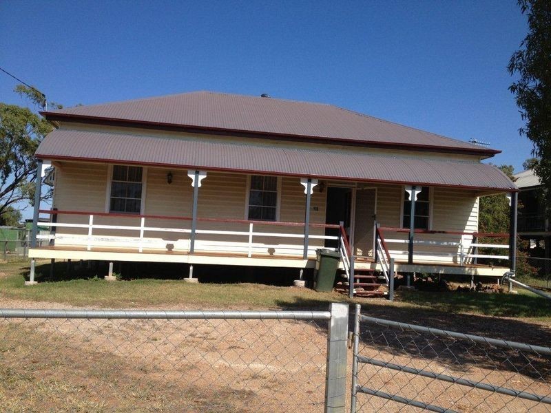 13 Burke Street, Wallumbilla QLD 4428