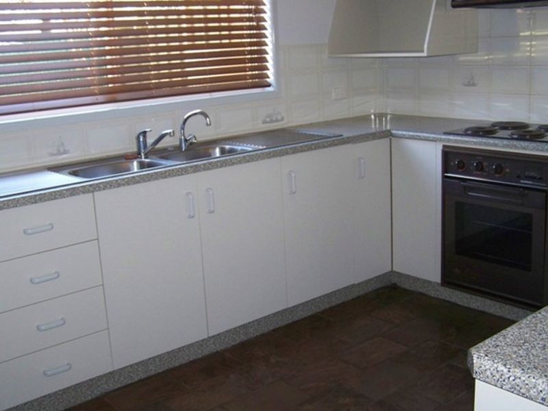 2/185 Edwardes Street, Roma QLD 4455