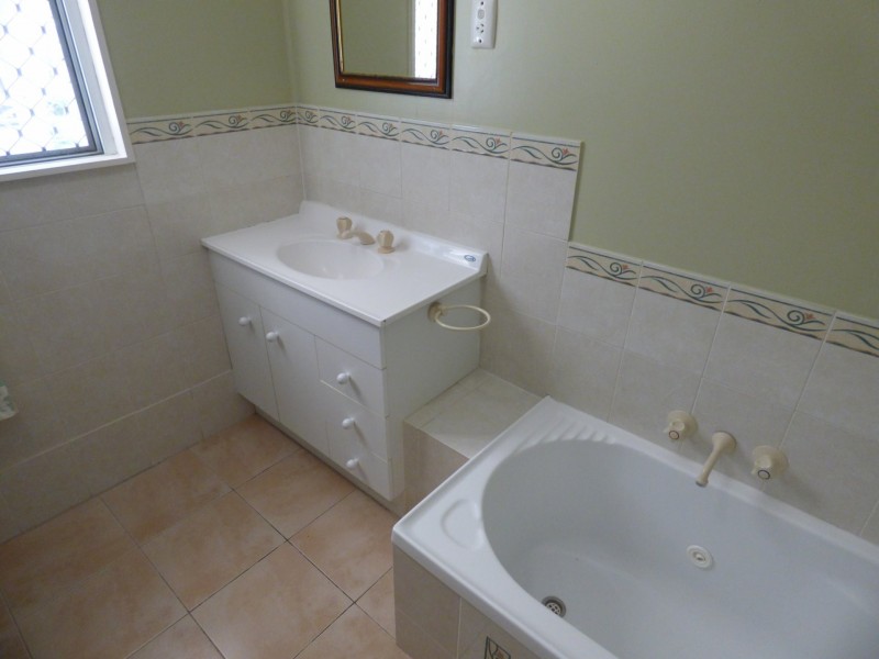 2/4a Eva Street, Roma QLD 4455