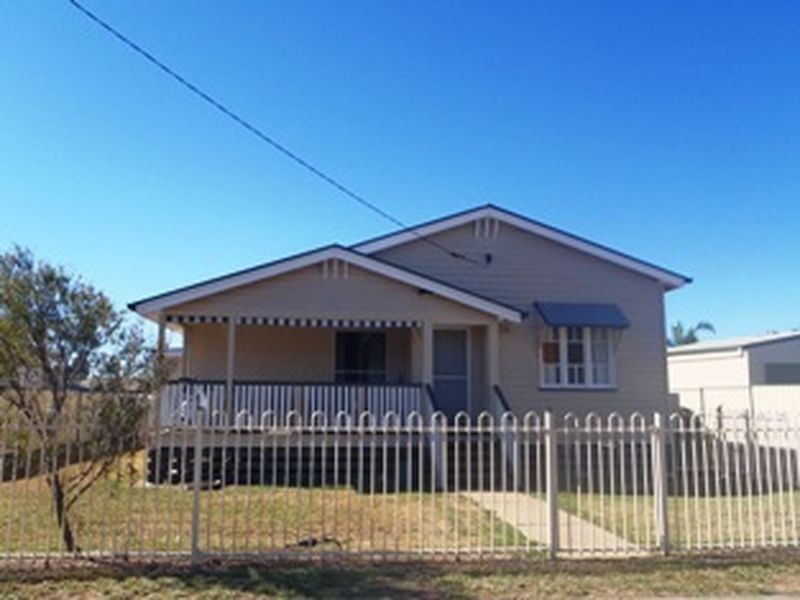 14 Feather Street, Roma QLD 4455