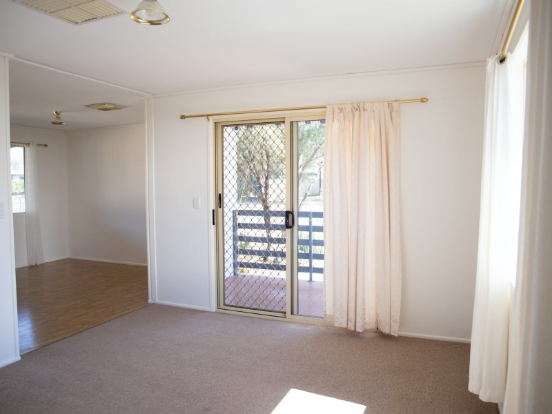 17 Alex Parade, Roma QLD 4455