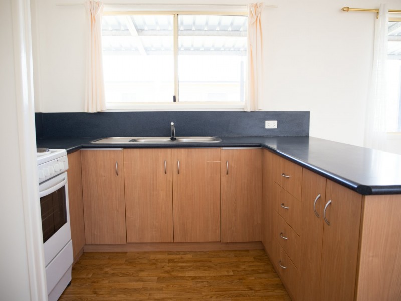 17 Alex Parade, Roma QLD 4455