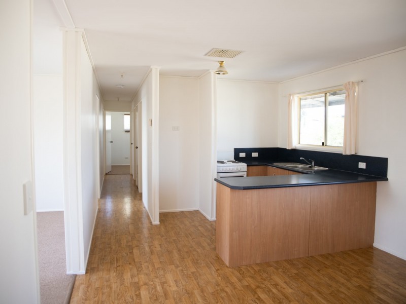 17 Alex Parade, Roma QLD 4455