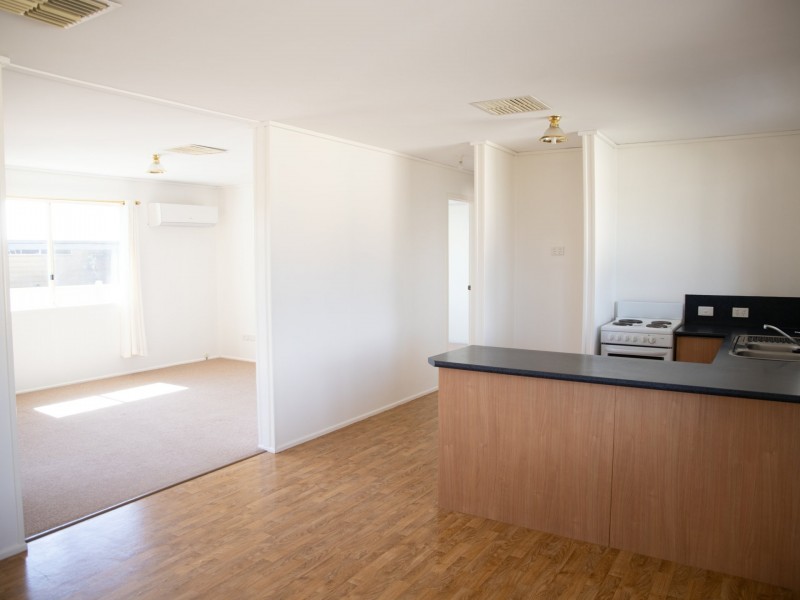 17 Alex Parade, Roma QLD 4455