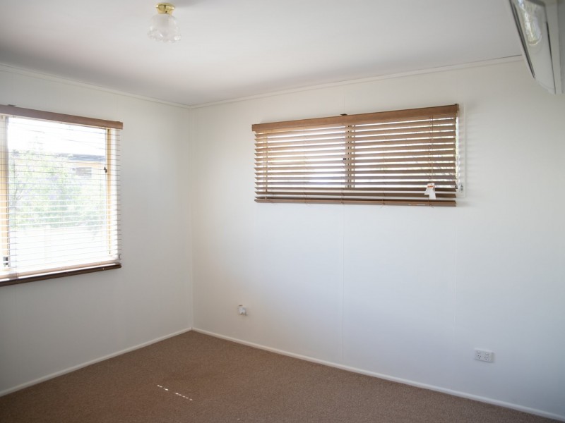 17 Alex Parade, Roma QLD 4455