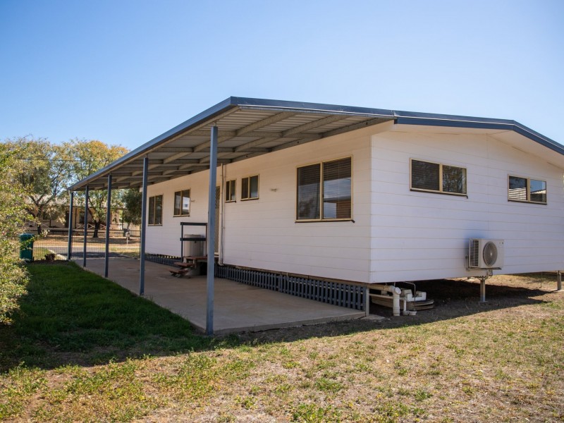 17 Alex Parade, Roma QLD 4455