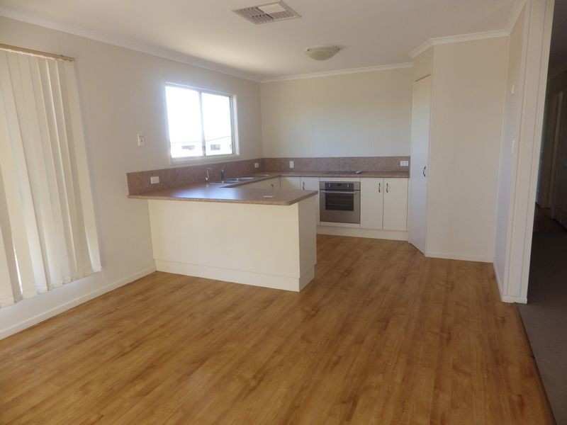 24 South Street, Roma QLD 4455