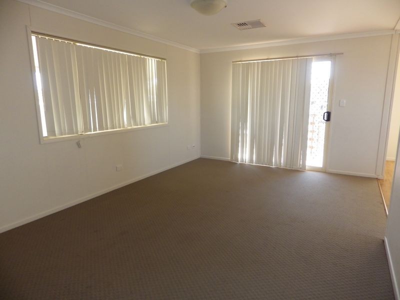 24 South Street, Roma QLD 4455