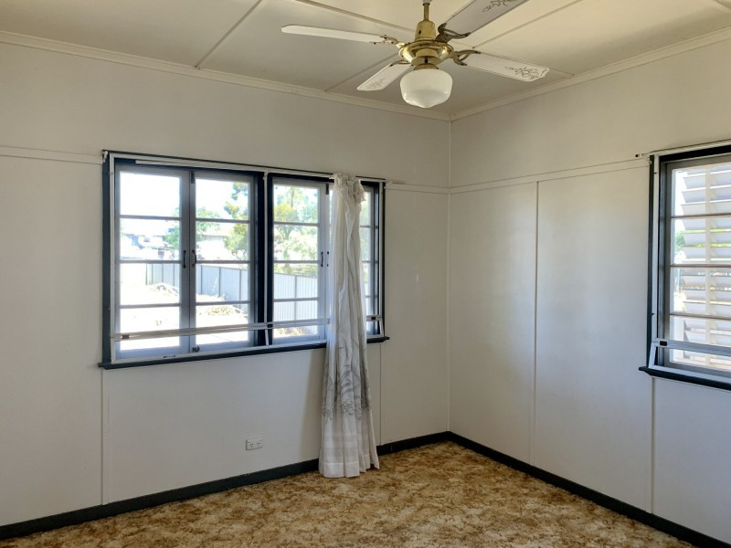 110 Miscamble Street, Roma QLD 4455