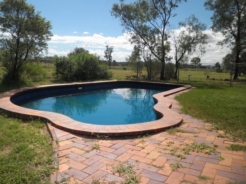 146a Northern Road, Roma QLD 4455