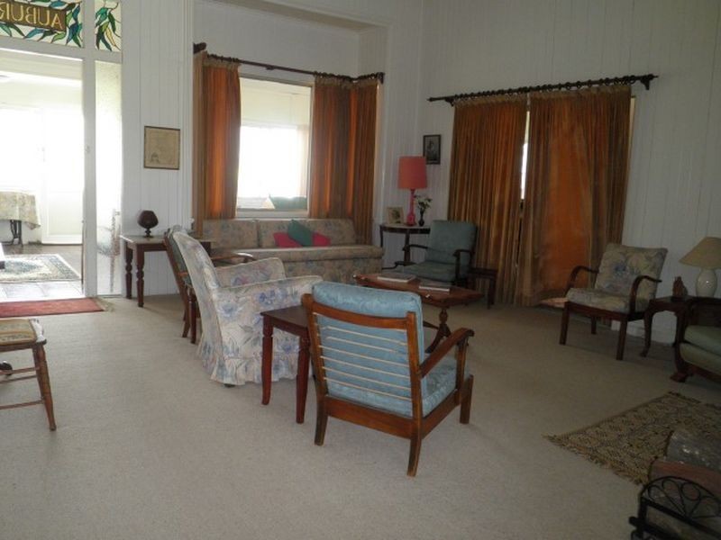 146a Northern Road, Roma QLD 4455