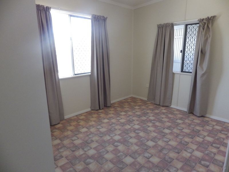 2/40 Twine Street, Roma QLD 4455