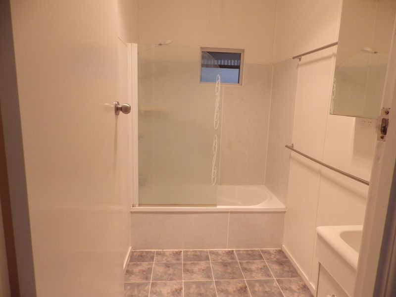 2/40 Twine Street, Roma QLD 4455