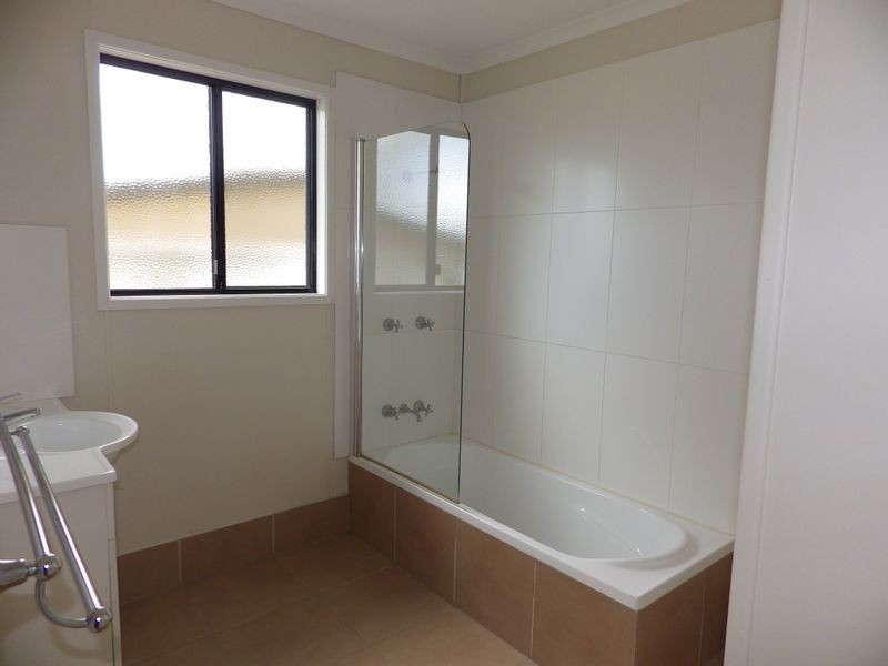 180a McDowall Street, Roma QLD 4455
